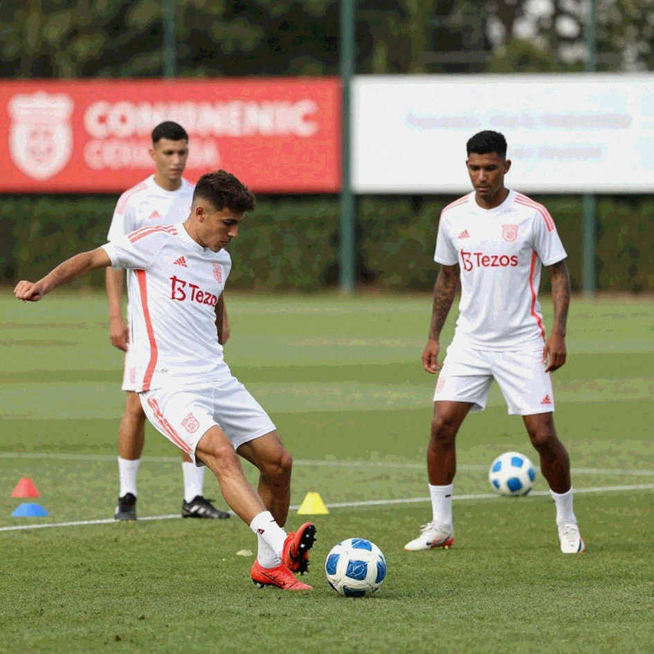Tuyển nữ Việt Nam thắng CLB nữ Giang Tô 1-0: Chiến thắng tạo đà nhưng chưa nói lên tất cả Tuyển nữ Việt Nam thắng CLB nữ Giang Tô 1-0: Chiến thắng tạo đà nhưng chưa nói lên tất cả