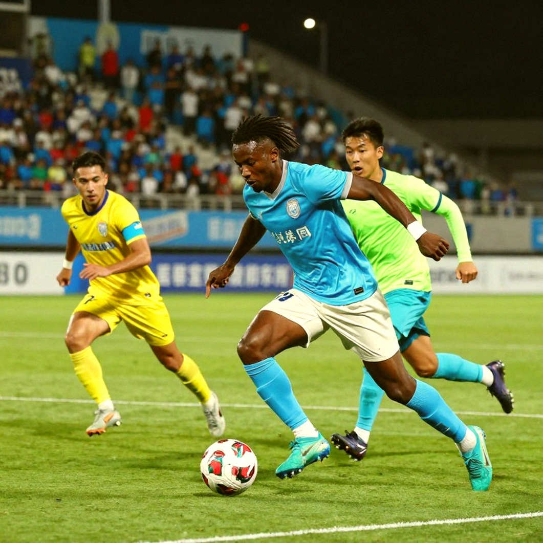 Dòng tiền V.League và bài toán xuất khẩu: Điều khoản giải phóng của bóng đá Việt Nam nằm ở bảng lương