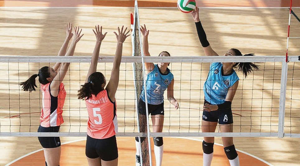 SMU hạ Pitt sau bốn set, khép lại chuỗi 58 trận bất bại trên sân nhà