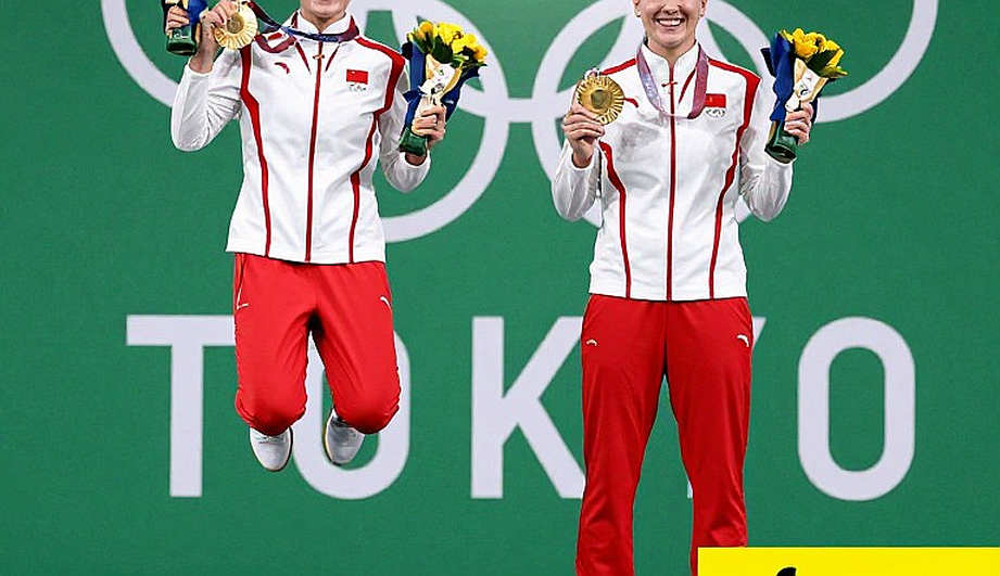 Alwi Farhan and the Kento Momota Sparring Session: When Indonesian Badminton Places Its Bet Before the 2026 Asian Games Alwi Farhan and the Kento Momota Sparring Session: When Indonesian Badminton Places Its Bet Before the 2026 Asian Games