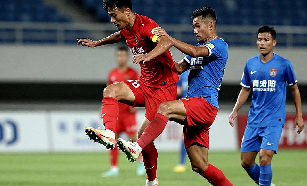 Jay Idzes hồi phục: Tin vui cho John Herdman và bài toán hàng thủ Indonesia trước loạt trận tháng 11