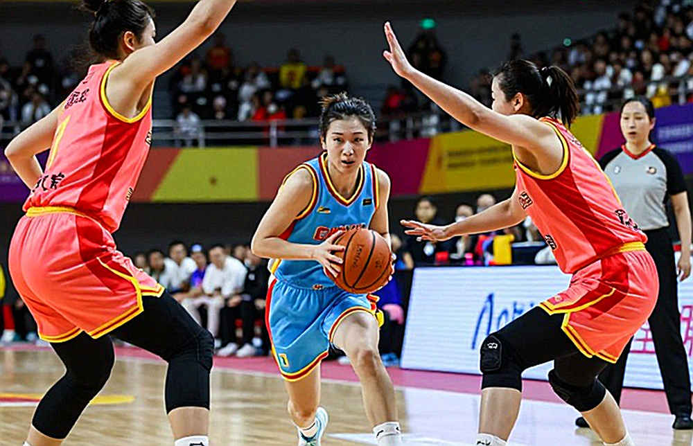 Bốn hậu vệ lần đầu đá chung: Vì sao trận hòa 2-2 của tuyển nữ Mỹ trước Tây Ban Nha phơi bày một lỗ hổng lớn hơn cả tỷ số