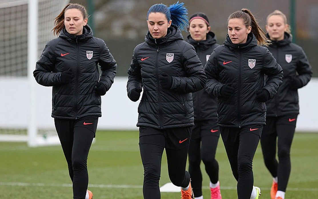 Ba cái tên cho một cánh trái: Man United bước vào trận đấu khó với biên bản còn dang dở