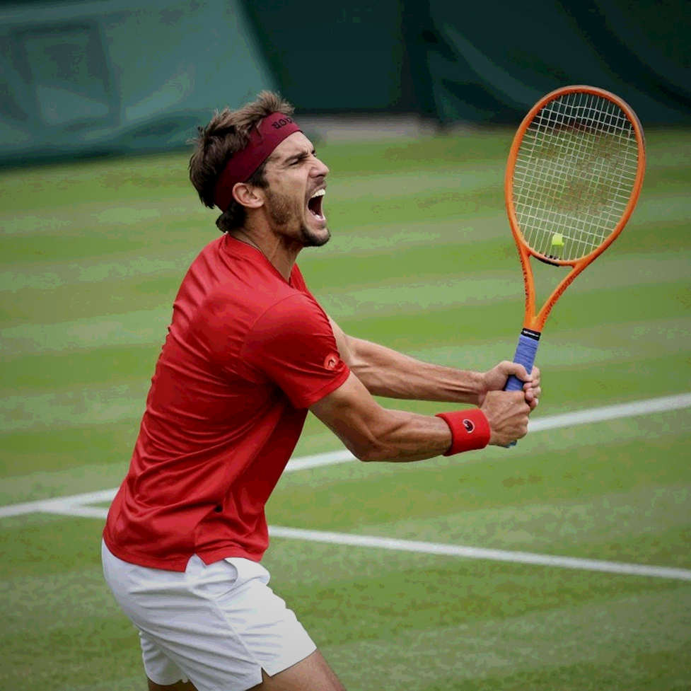 Rybakina vô địch US Open: set ba 6-2, chiếc cổ chân băng kín và ngôi số 1 thế giới