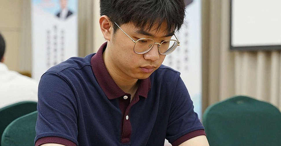ChessBase Magazine số 225: tiêu đề gọi European Club Cup, thân bài mời mua tạp chí