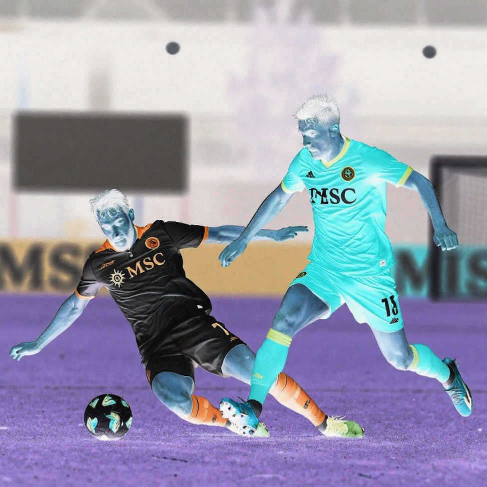 Chín ô trống ở trang 46: hồ sơ cấp phép V.League được đóng dấu bằng gì?
